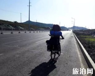 去露营需要带什么 去露营需要带什么