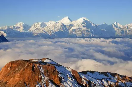 牛背山在哪里 牛背山最佳旅游时间是什么时候 牛背山在哪里 牛背山最佳旅游时间是什么时候