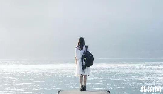 手机三脚架怎么用 出门旅行该不该带三脚架 手机三脚架怎么用 出门旅行该不该带三脚架