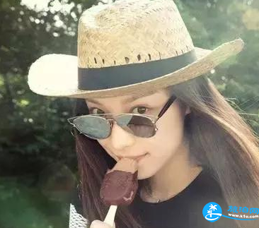 女生景点拍照姿势大全 旅游的时候怎么样摆姿势 女生景点拍照姿势大全 旅游的时候怎么样摆姿势