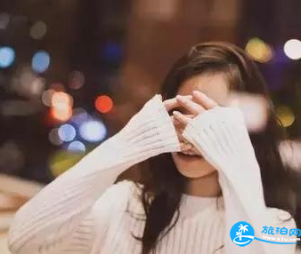 女生景点拍照姿势大全 旅游的时候怎么样摆姿势 女生景点拍照姿势大全 旅游的时候怎么样摆姿势