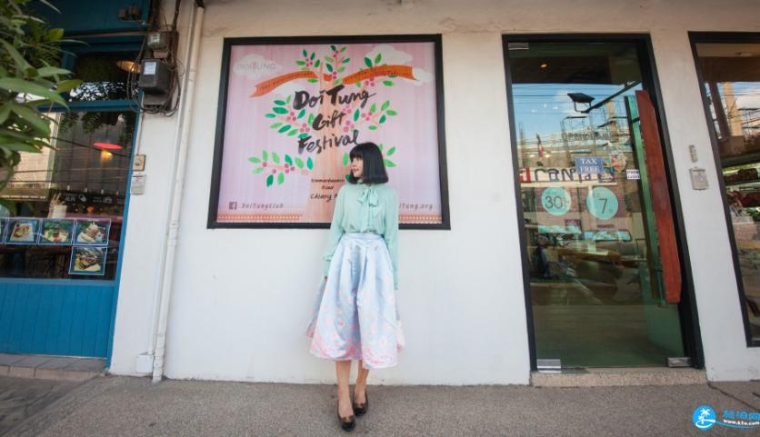旅行穿什么衣服拍照好看 海边穿什么颜色衣服拍照好看 旅行穿什么衣服拍照好看 海边穿什么颜色衣服拍照好看